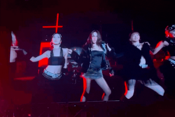 Mỹ nh&acirc;n l&agrave; "bạch nguyệt quang" của cả Vbiz, mẹ 2 con body bốc lửa, nhan sắc c&agrave;ng ngắm c&agrave;ng m&ecirc;- Ảnh 1.