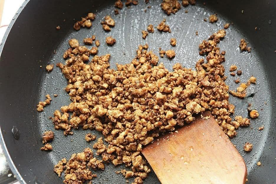 Thịt băm nấu với c&aacute;c nguy&ecirc;n liệu n&agrave;y thật ngon, chỉ ri&ecirc;ng m&oacute;n đầu ti&ecirc;n th&ocirc;i đ&atilde; khiến ai cũng phải chảy nước miếng!- Ảnh 37.