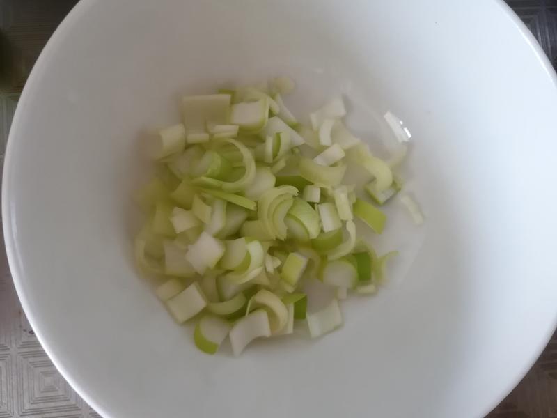 Thịt băm nấu với c&aacute;c nguy&ecirc;n liệu n&agrave;y thật ngon, chỉ ri&ecirc;ng m&oacute;n đầu ti&ecirc;n th&ocirc;i đ&atilde; khiến ai cũng phải chảy nước miếng!- Ảnh 17.