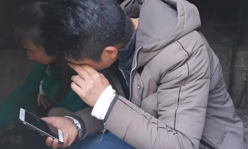 Chuyển khoản 205 triệu đồng cho c&ocirc; g&aacute;i lạ sinh năm 2007, đến khi ph&aacute;t hiện, người đ&agrave;n &ocirc;ng vội b&aacute;o c&ocirc;ng an- Ảnh 1.