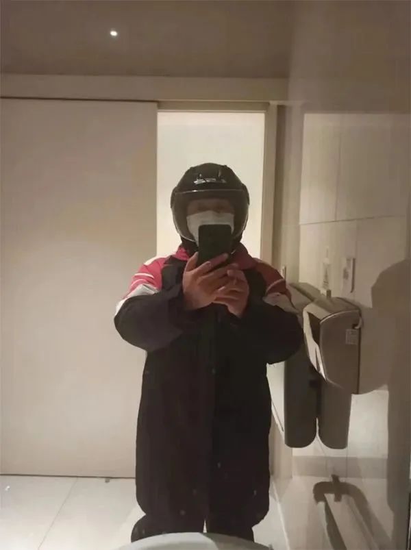 Giảng vi&ecirc;n đại học đi l&agrave;m shipper: Một th&aacute;ng kiếm 26 triệu đồng, sụt 6kg- Ảnh 2.