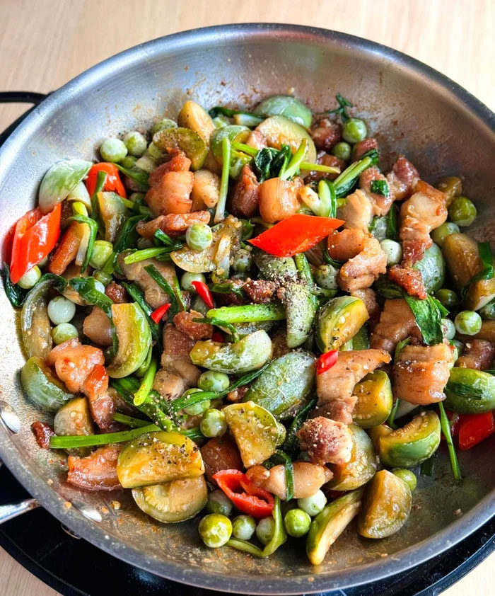 Loại quả mọc dại c&oacute; vị đắng đặc trưng nay th&agrave;nh đặc sản, đặc biệt ngon khi nấu c&ugrave;ng thịt ba chỉ- Ảnh 6.