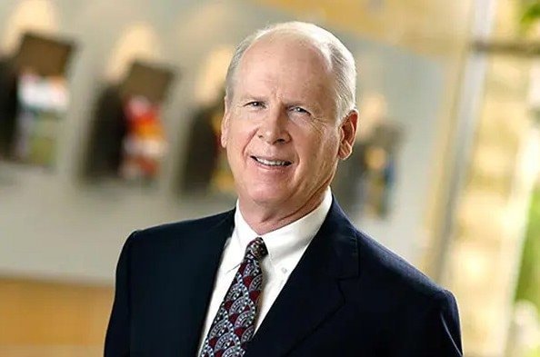 C&ocirc;ng ch&uacute;ng phẫn nộ khi tỷ ph&uacute; giả mất tr&iacute; để trốn thuế 2 tỷ USD, bị ph&aacute;t hiện v&igrave; bạn b&egrave; phản bội, trở th&agrave;nh vụ gian lận thuế c&aacute; nh&acirc;n lớn nhất lịch sử Mỹ- Ảnh 2.