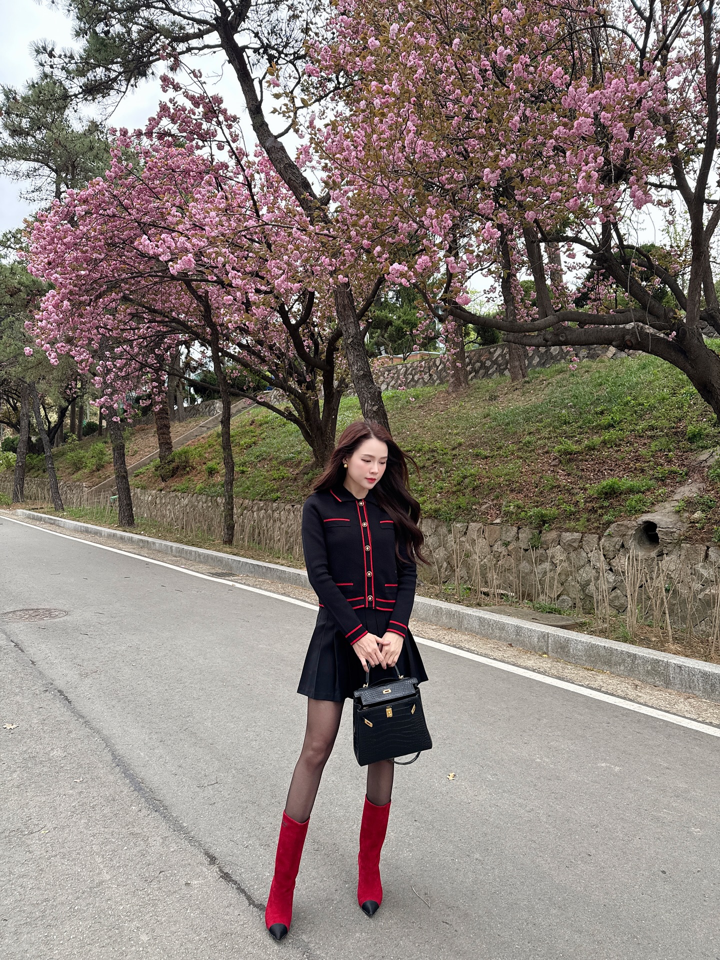 Nh&igrave;n tưởng c&ocirc; sinh vi&ecirc;n n&agrave;o nhưng h&oacute;a ra mỹ nh&acirc;n n&agrave;y đ&atilde; U40, 5 m&oacute;n thời trang ch&iacute;nh l&agrave; 