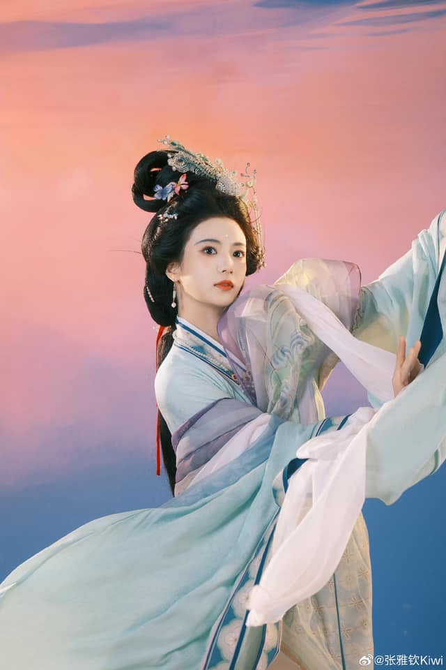 Lần đầu c&oacute; mỹ nh&acirc;n &ldquo;mặt như m&acirc;m bạc&rdquo; lại được khen nức nở: Visual tuyệt t&aacute;c hội họa, kh&ocirc;ng thể đẹp hơn được nữa- Ảnh 8.