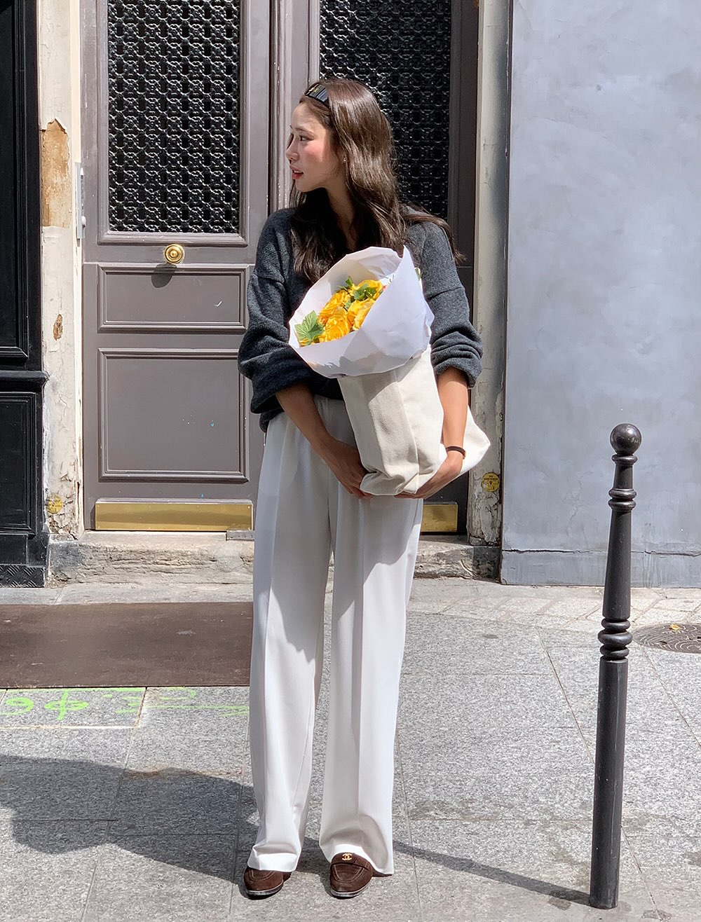 2 kiểu quần d&agrave;i đang 