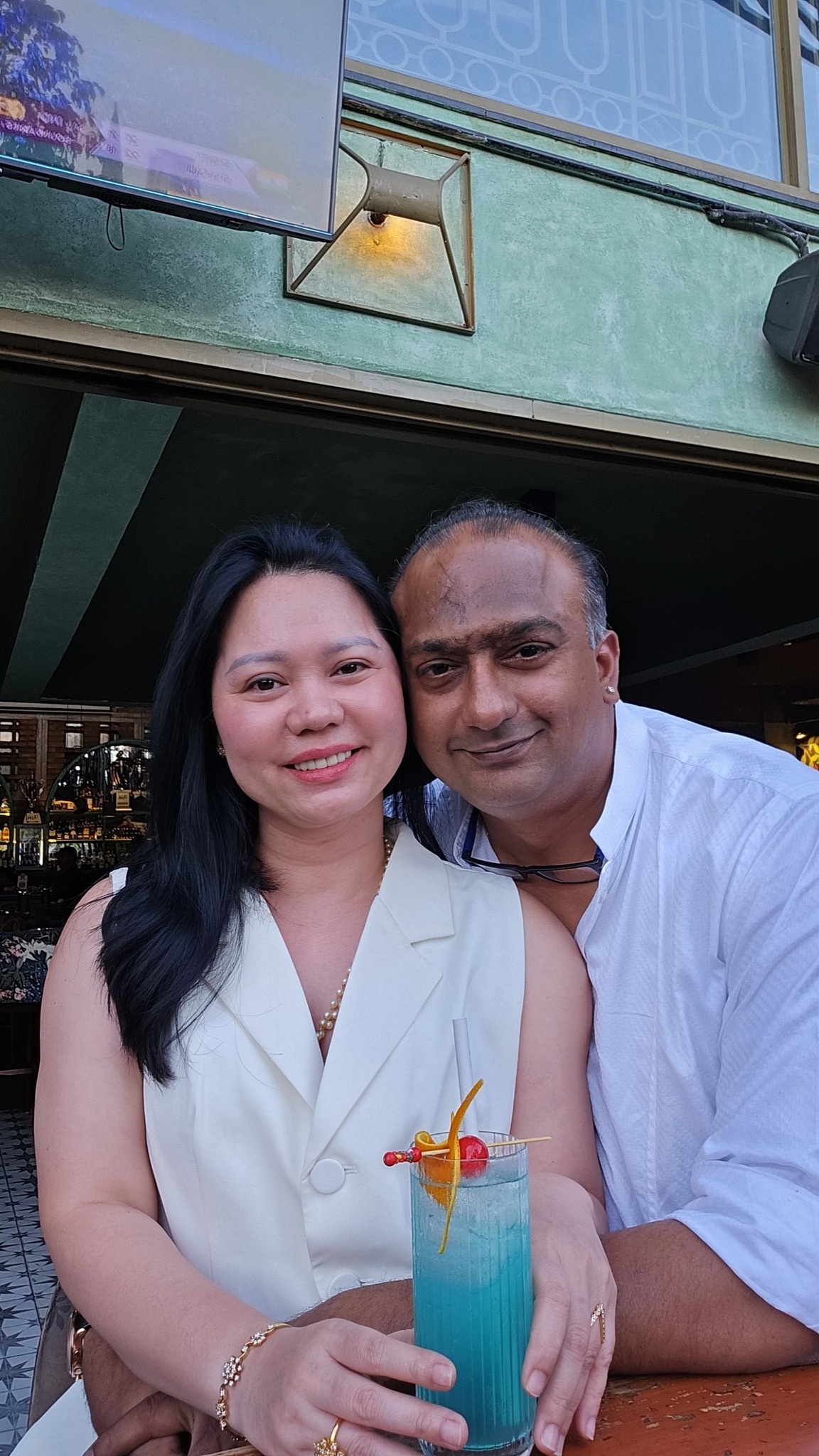 Nữ điều dưỡng quen thiếu gia giả ngh&egrave;o, qua Ấn Độ mới biết nh&agrave; bạn trai 20.000m2, c&oacute; gần 20 người gi&uacute;p việc- Ảnh 1.