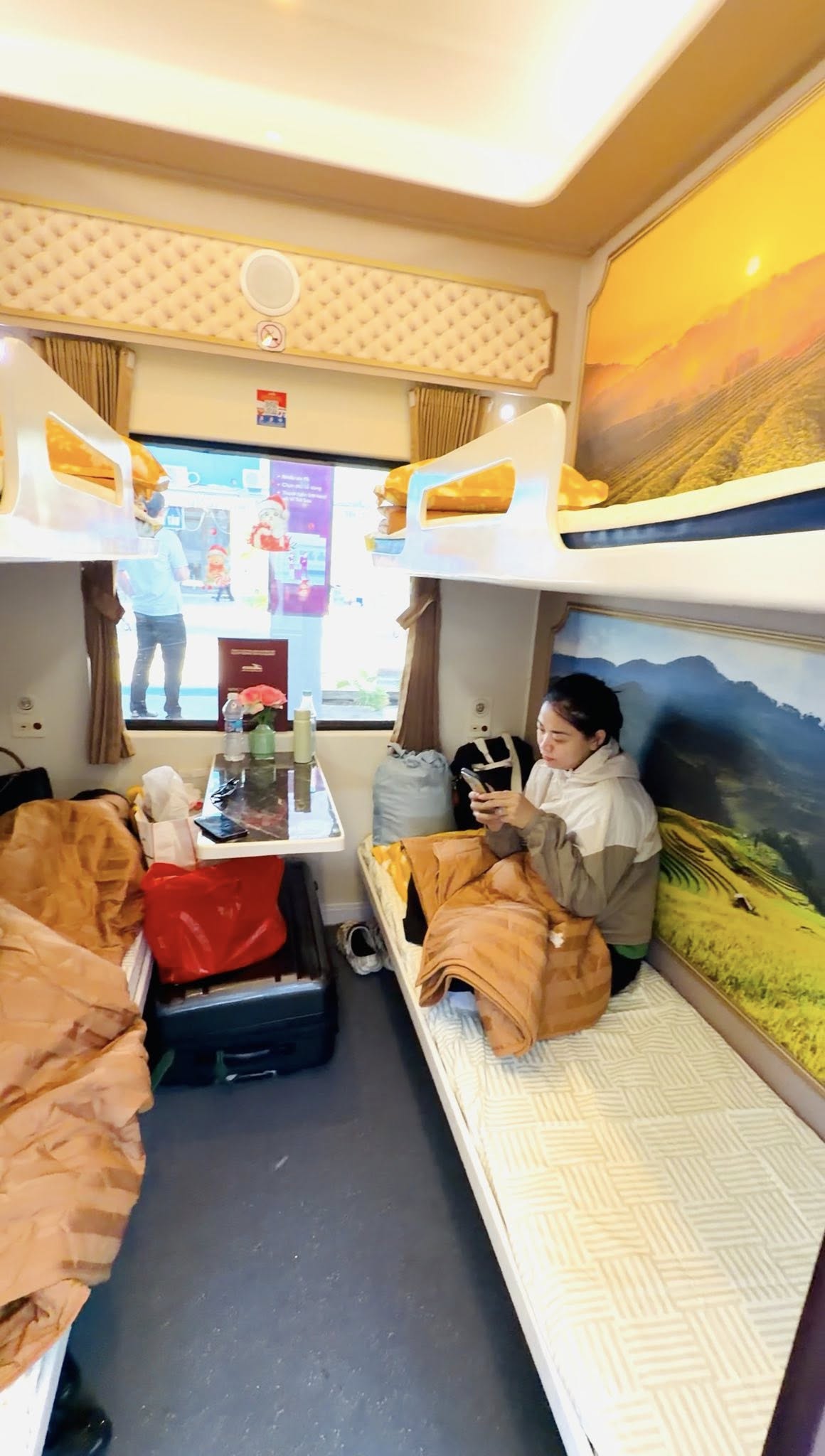 Các chuyến tàu Bắc - Nam đón tin vui trước Tết Bính Ngọ 2026: Hành khách được hưởng lợi- Ảnh 2. Các chuyến tàu Bắc - Nam đón tin vui trước Tết Bính Ngọ 2026: Hành khách được hưởng lợi- Ảnh 2.