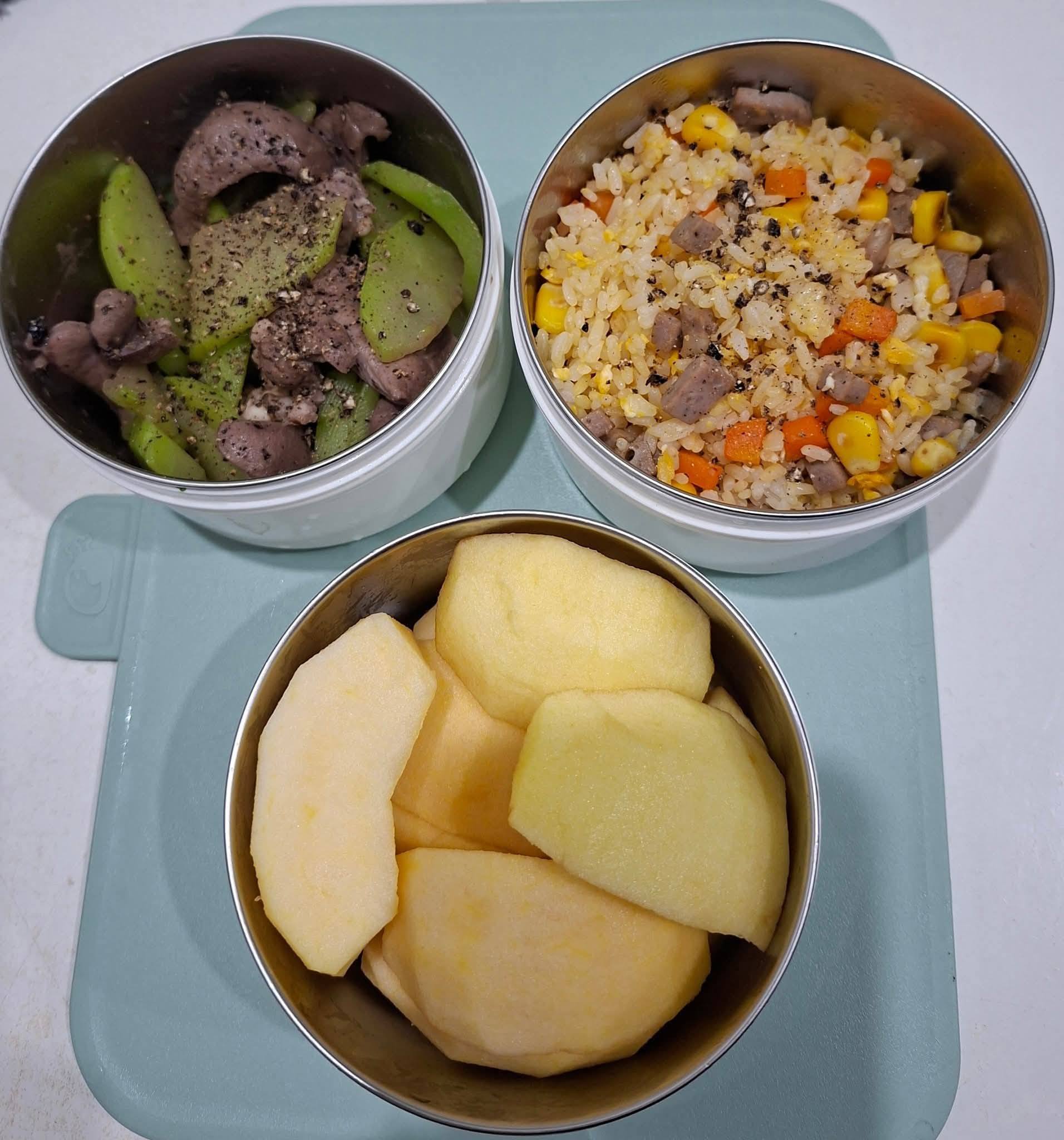 Bữa cơm của học sinh H&agrave; Nội bỗng g&acirc;y sốt MXH: Thực đơn kh&ocirc;ng cầu kỳ nhưng đ&uacute;ng chuẩn "mỹ vị nh&acirc;n gian"- Ảnh 1.