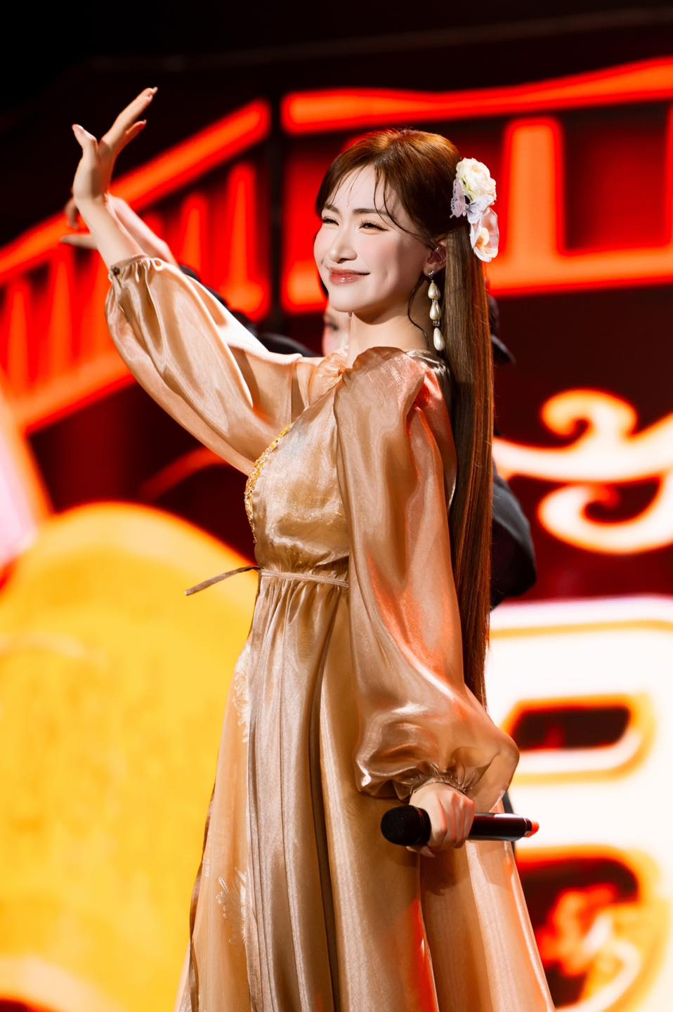 Tin n&oacute;ng của Ho&agrave; Minzy- Ảnh 2.