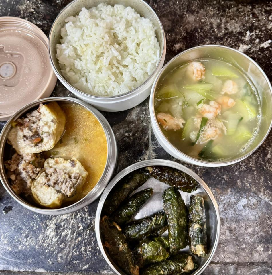 Bữa cơm của học sinh H&agrave; Nội bỗng g&acirc;y sốt MXH: Thực đơn kh&ocirc;ng cầu kỳ nhưng đ&uacute;ng chuẩn "mỹ vị nh&acirc;n gian"- Ảnh 3.