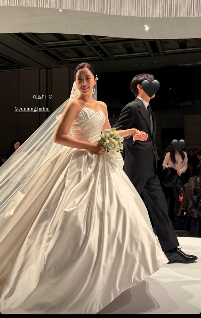 Mỹ nh&acirc;n T-ara bị nghi 