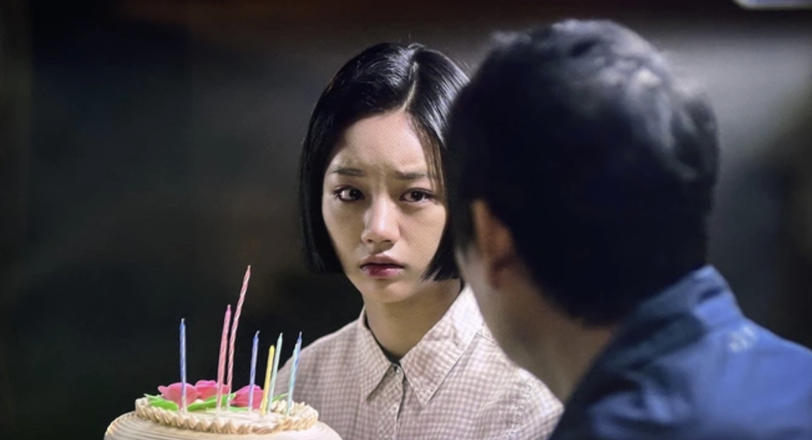 Sau 10 năm, một ph&acirc;n đoạn trong Reply 1988 bất ngờ hot trở lại v&agrave; vẫn khiến h&agrave;ng ngh&igrave;n người bật kh&oacute;c v&igrave; thấy m&igrave;nh trong đ&oacute;- Ảnh 2.