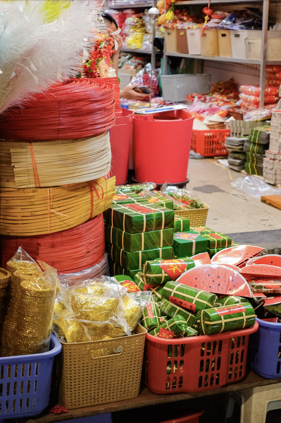 Cảnh tượng tại H&agrave;ng M&atilde; ngay l&uacute;c n&agrave;y: Người đi đường bật cười khi chứng kiến điều kh&ocirc;ng ngờ v&agrave;o đ&ecirc;m Noel- Ảnh 13.