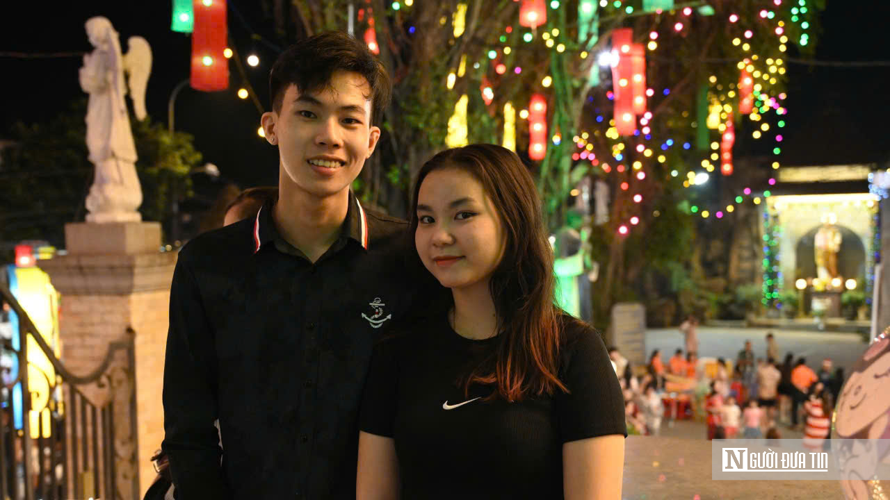 C&acirc;y th&ocirc;ng Noel n&oacute;n l&aacute; cao 35m "g&acirc;y sốt" m&ugrave;a Gi&aacute;ng sinh ở Đồng Nai- Ảnh 9.