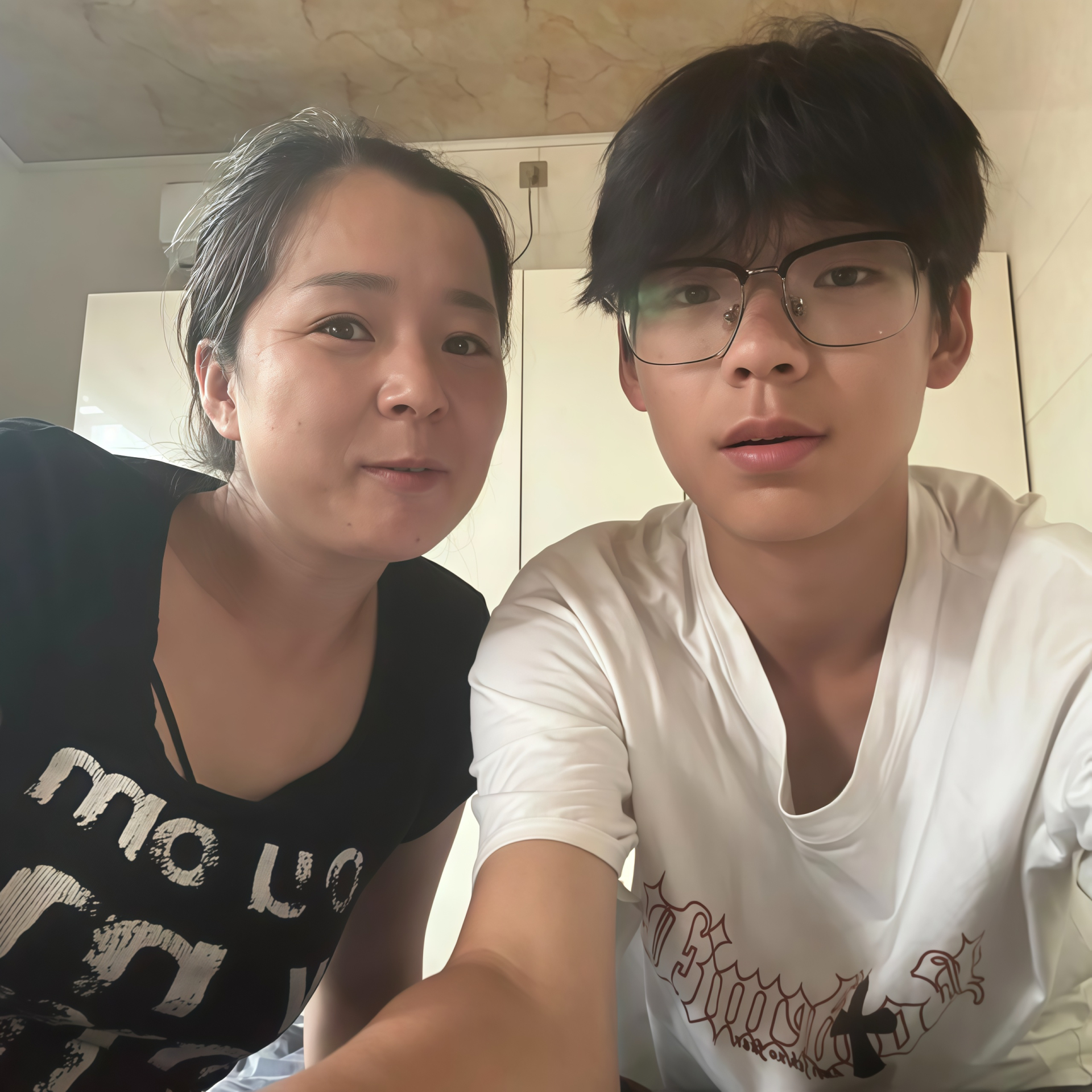 "Thời tiểu học, con t&ocirc;i khiến nhiều người ghen tị; v&agrave;o cấp hai, n&oacute; lại khiến t&ocirc;i trả gi&aacute; đắt, tất cả v&igrave; SAI LẦM CH&Iacute; MẠNG n&agrave;y"- Ảnh 1.