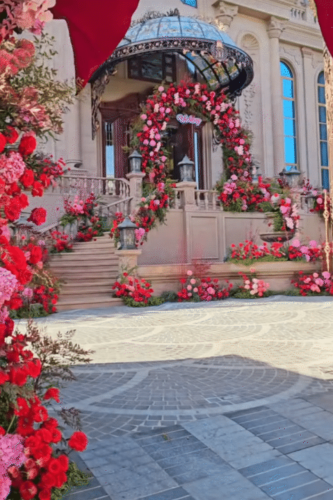 Đ&aacute;m cưới của &aacute;i nữ tập đo&agrave;n lớn ở B&igrave;nh Thuận đang "g&acirc;y b&atilde;o" MXH: Nh&agrave; g&aacute;i cỡ n&agrave;y th&igrave; nh&agrave; trai "khủng" cỡ n&agrave;o!- Ảnh 3.