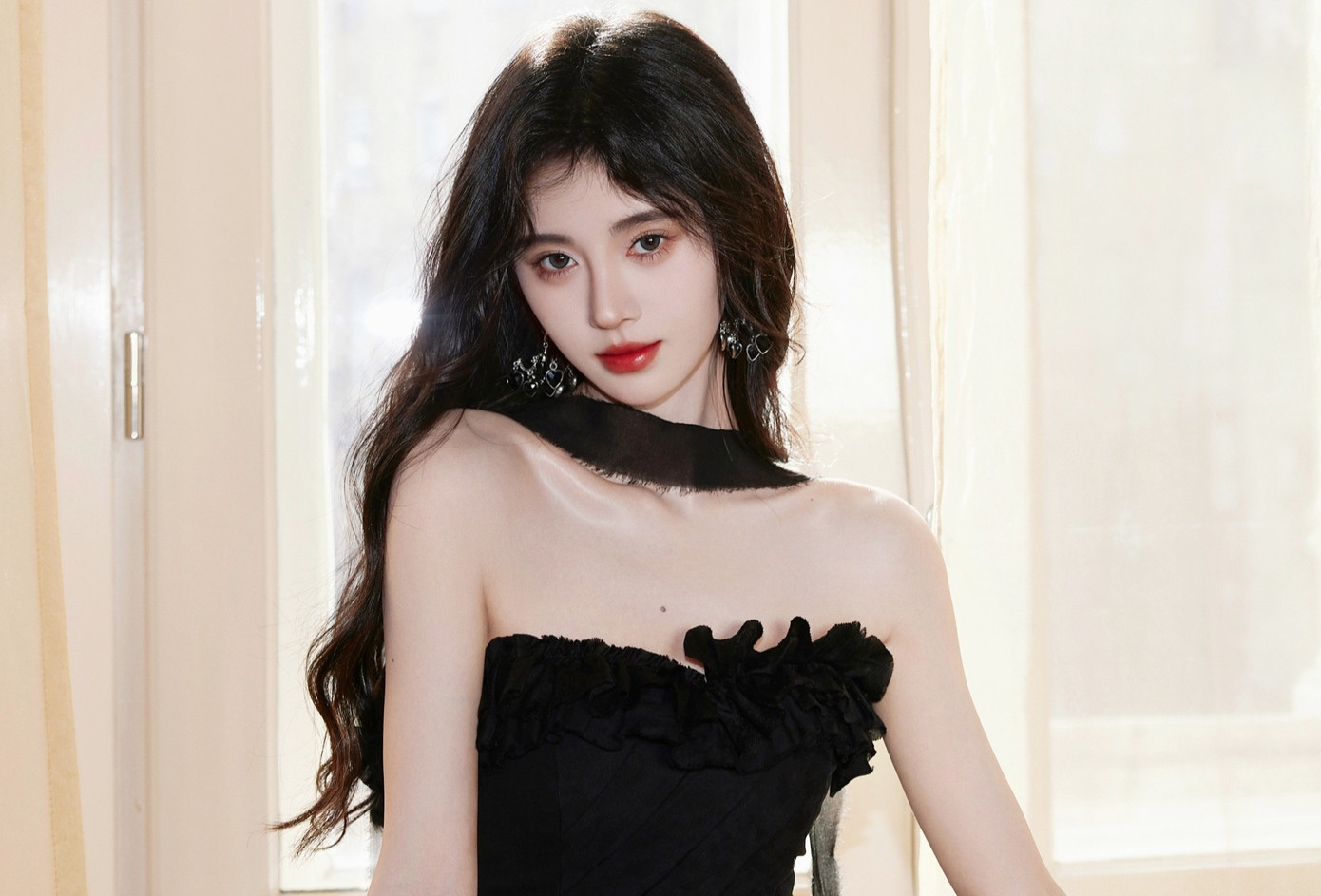 Tiết lộ về bữa tiệc k&iacute;n giữa nghệ sĩ v&agrave; thiếu gia- Ảnh 4.