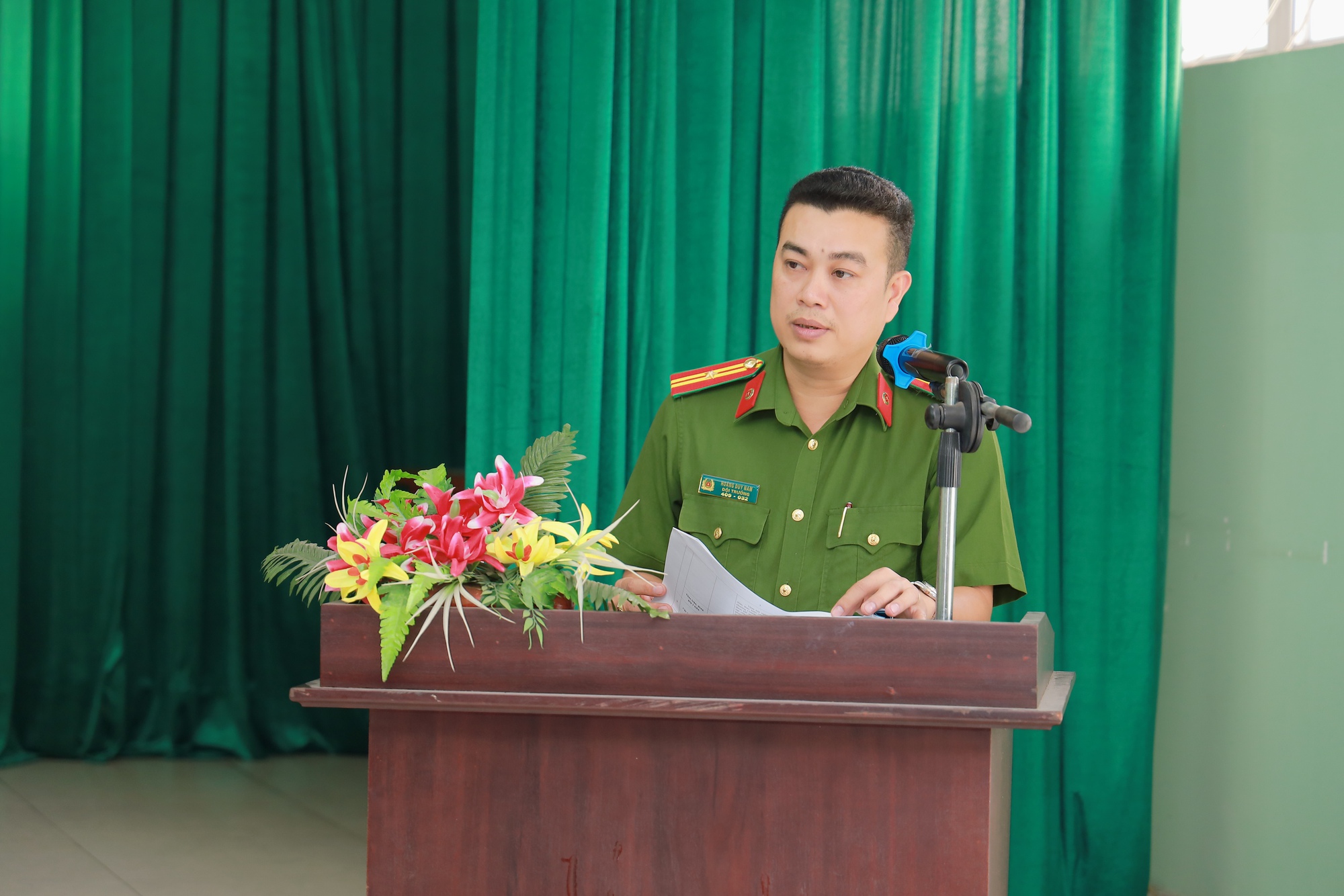 Một đội chữa ch&aacute;y v&agrave; cứu nạn cứu hộ ở TPHCM cứu t&agrave;i sản 200 tỉ đồng cho doanh nghiệp- Ảnh 1.