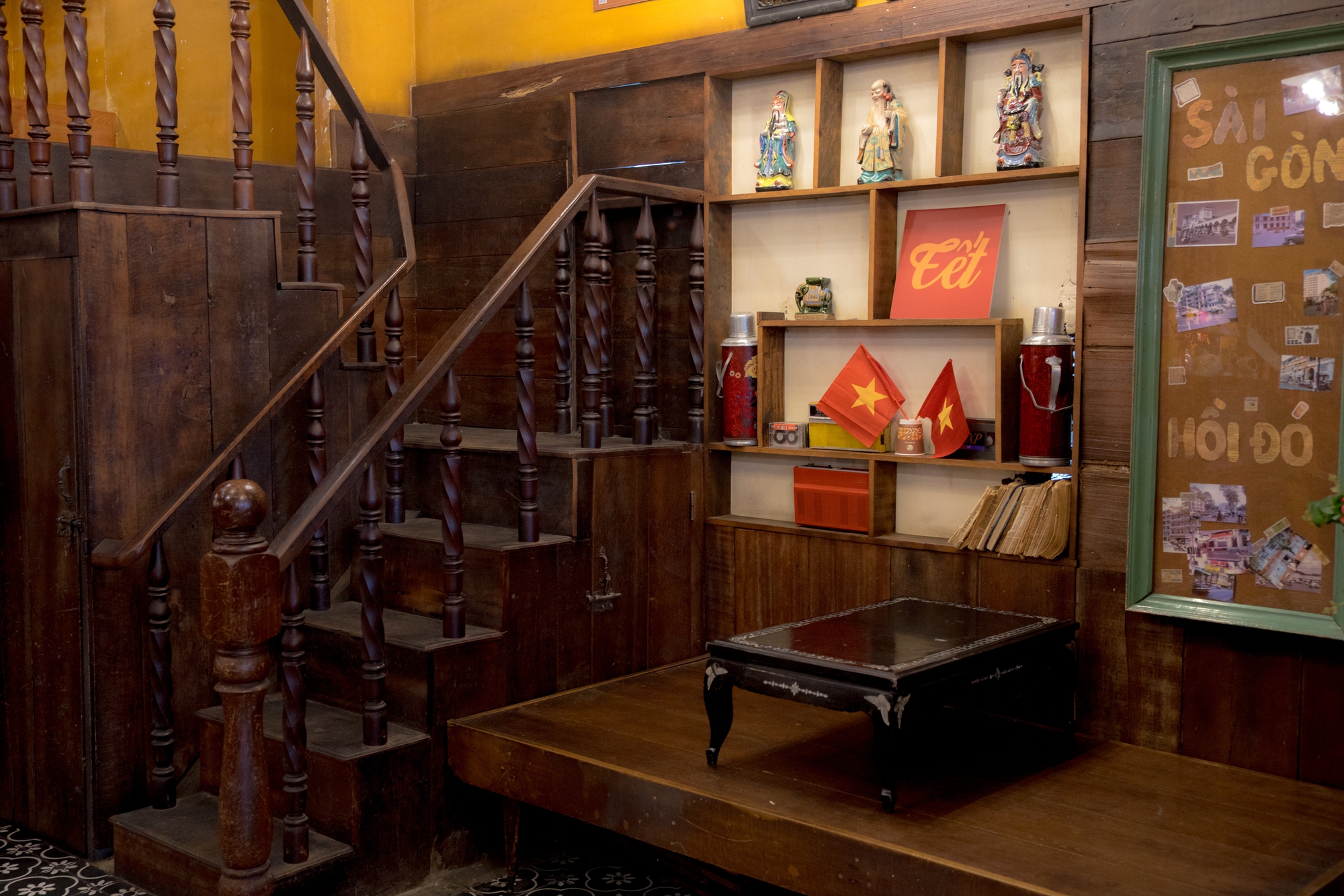 Văn ho&aacute; l&agrave;m n&ecirc;n kh&aacute;c biệt trong F&B: Khi C&agrave; Ph&ecirc; Trứng 3T, Queenam v&agrave; Khoai Lang Nướng trở th&agrave;nh cầu nối với người trẻ- Ảnh 2.