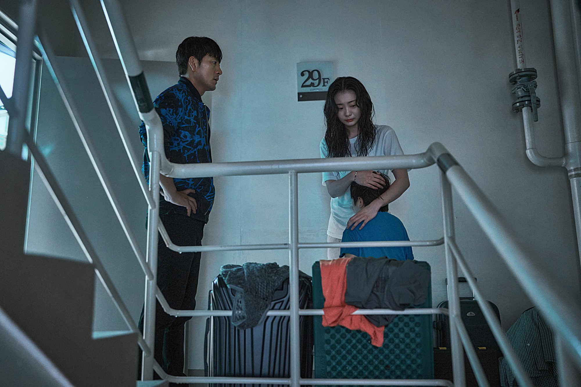 L&acirc;u lắm rồi H&agrave;n Quốc mới c&oacute; phim top 1 to&agrave;n cầu ch&aacute;n như thế n&agrave;y!- Ảnh 3.