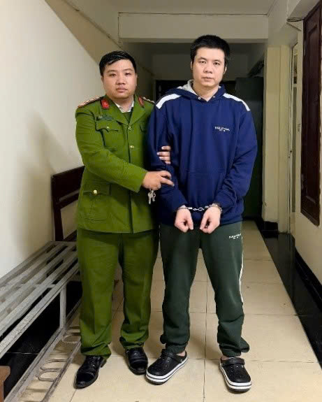 Bắt nh&acirc;n vi&ecirc;n ng&acirc;n h&agrave;ng Nguyễn Ho&agrave;ng Giang- Ảnh 1.