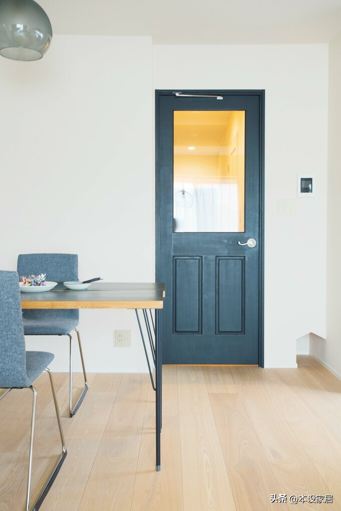 Ở tuổi 38 sống một m&igrave;nh trong căn hộ 47m&sup2;, c&ocirc; g&aacute;i g&acirc;y &ldquo;cho&aacute;ng&rdquo; v&igrave; nh&agrave; qu&aacute; sạch - cuộc sống thư th&aacute;i bất ngờ- Ảnh 10.