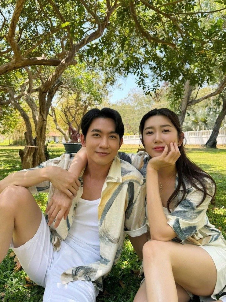 Clip HOT: Mỹ nam Việt vừa bước lên thảm đỏ là cả dàn sao phải chịu thua, camera dí sát rạt không ra khuyết điểm- Ảnh 3. Clip HOT: Mỹ nam Việt vừa bước lên thảm đỏ là cả dàn sao phải chịu thua, camera dí sát rạt không ra khuyết điểm- Ảnh 3.