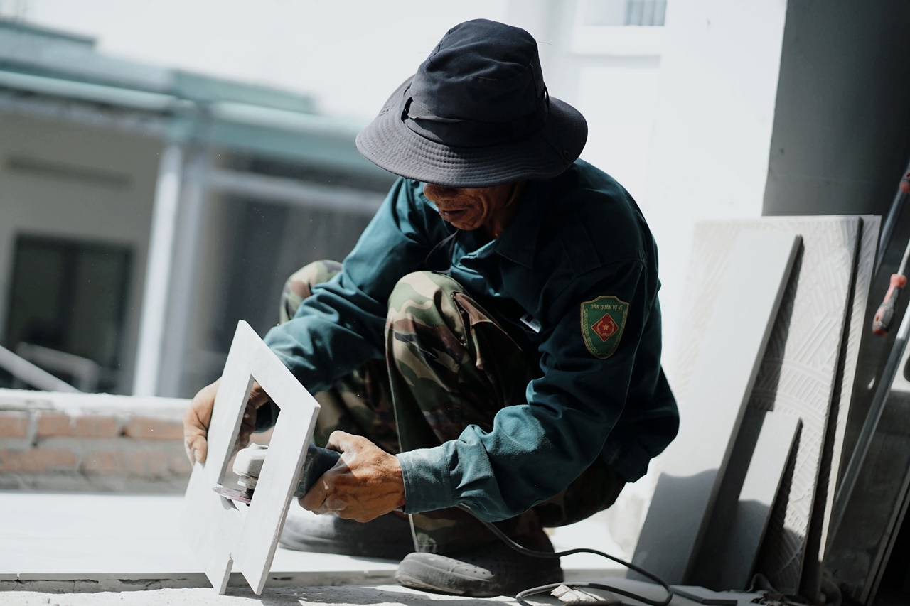 Ph&iacute;a sau bức ảnh người đ&agrave;n &ocirc;ng lang thang c&ugrave;ng ch&uacute; ch&oacute; ở TP.HCM, xin việc hơn 30 c&ocirc;ng tr&igrave;nh đều bị từ chối- Ảnh 5.