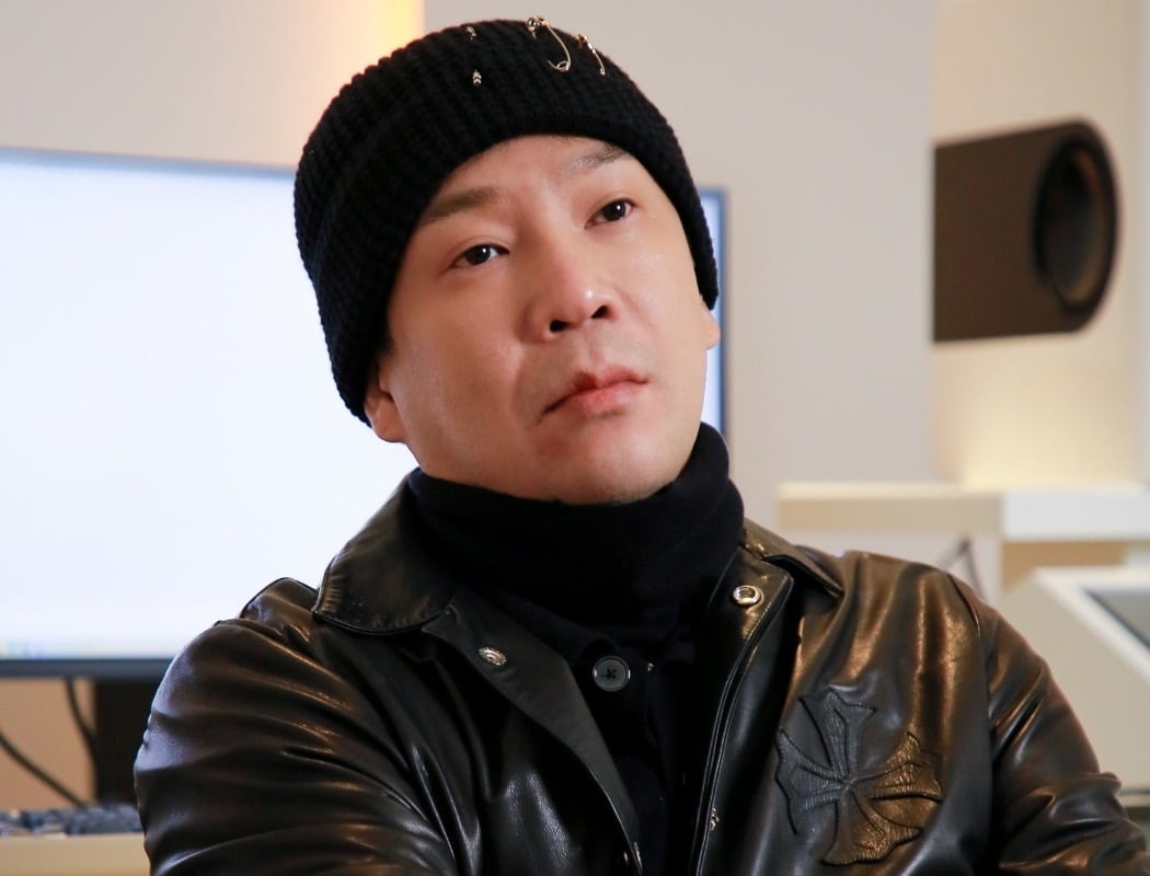 Nam ca sĩ y&ecirc;u nữ CEO gi&agrave;u c&oacute;, chia tay bị đ&ograve;i qu&agrave; 217 tỷ đồng v&igrave; 