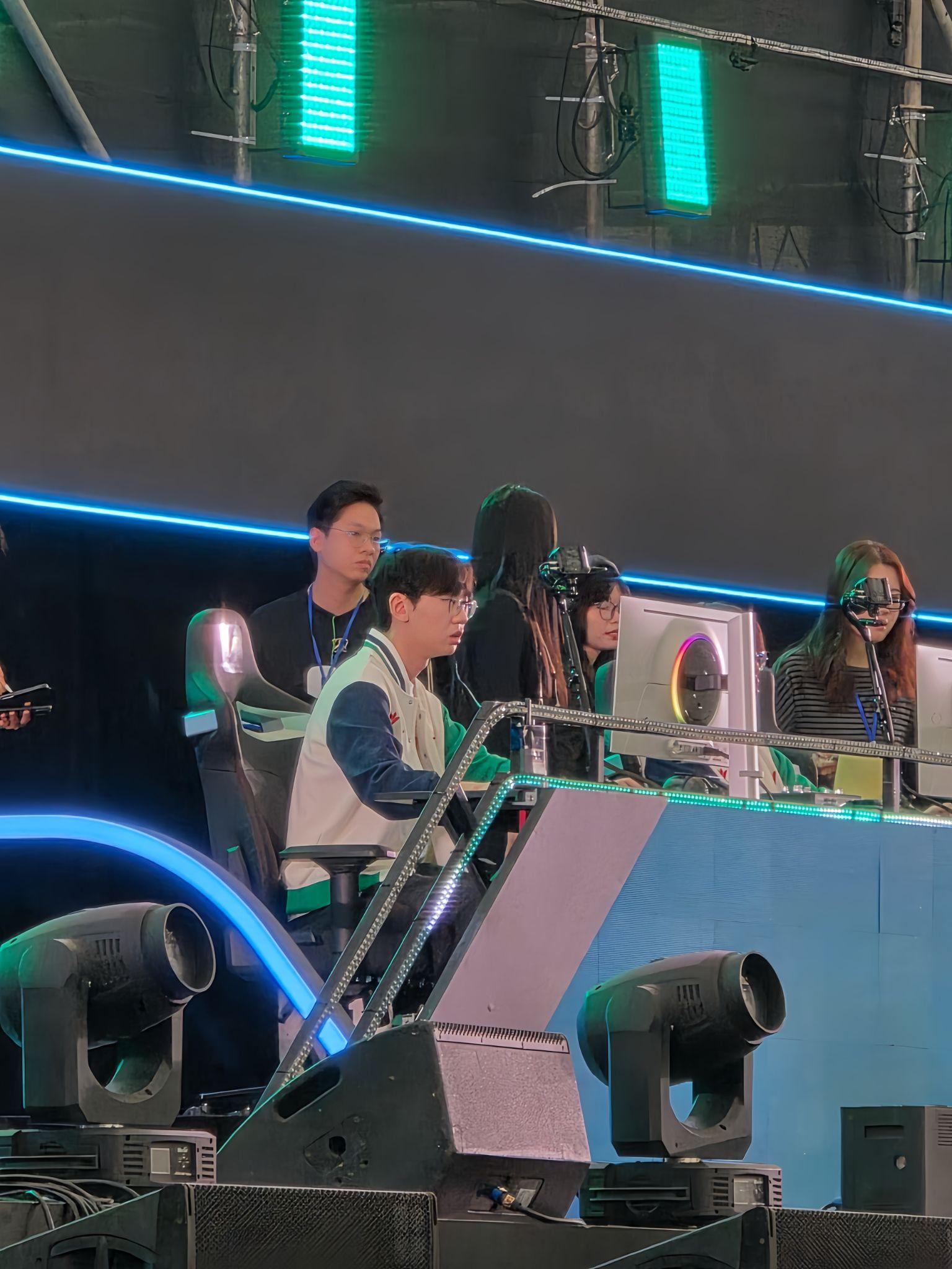 Điểm lại những khoảnh khắc &ldquo;si&ecirc;u đẹp trai&rdquo; của T1 qua ống k&iacute;nh của Galaxy S25 Ultra- Ảnh 3.