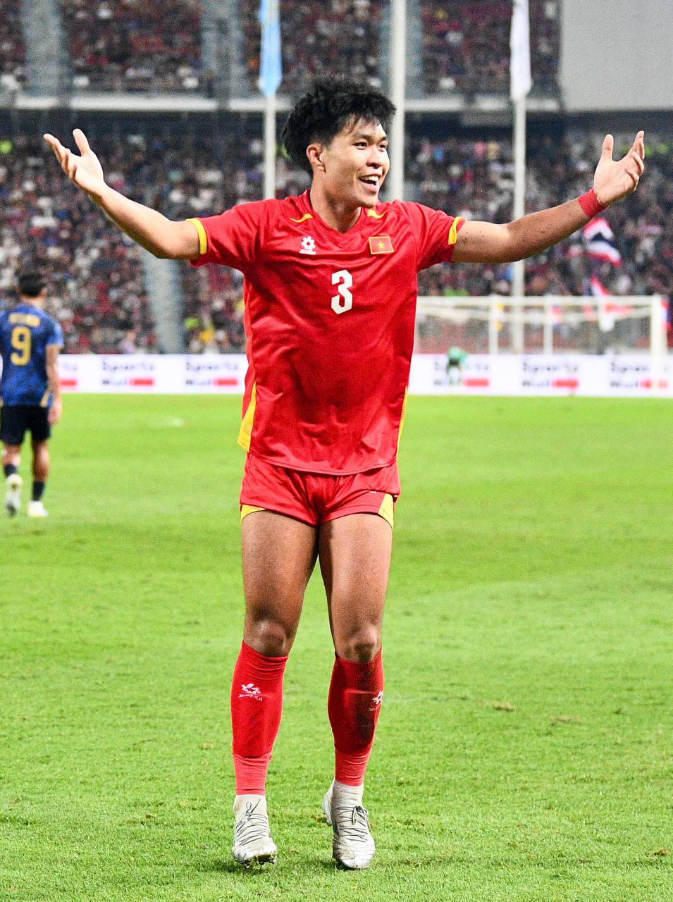 Hotboy U22 Việt Nam L&yacute; Đức tiết lộ gu bạn g&aacute;i l&agrave; 