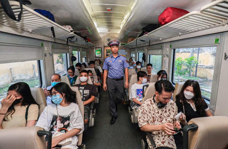 Các chuyến tàu Bắc - Nam đón tin vui trước Tết Bính Ngọ 2026: Hành khách được hưởng lợi- Ảnh 9. Các chuyến tàu Bắc - Nam đón tin vui trước Tết Bính Ngọ 2026: Hành khách được hưởng lợi- Ảnh 9.