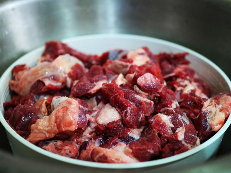 Bữa cơm m&ugrave;a đ&ocirc;ng, khuy&ecirc;n bạn n&ecirc;n ăn 4 m&oacute;n 