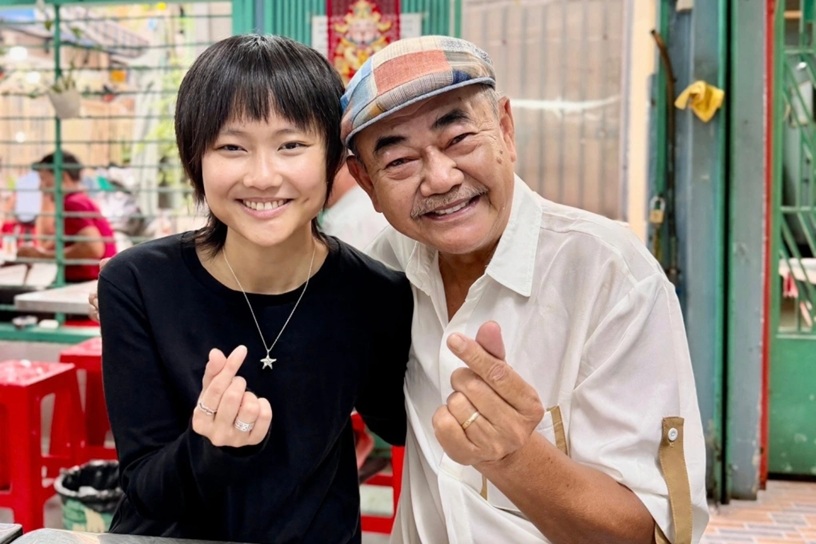 Mối quan hệ giữa con g&aacute;i ri&ecirc;ng của NSND Việt Anh v&agrave; vợ trẻ k&eacute;m 36 tuổi ra sao?- Ảnh 1.