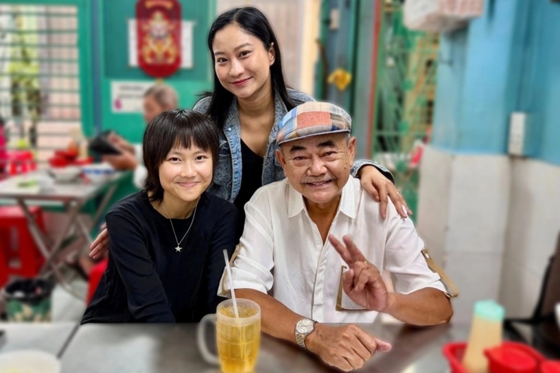 Mối quan hệ giữa con g&aacute;i ri&ecirc;ng của NSND Việt Anh v&agrave; vợ trẻ k&eacute;m 36 tuổi ra sao?- Ảnh 4.