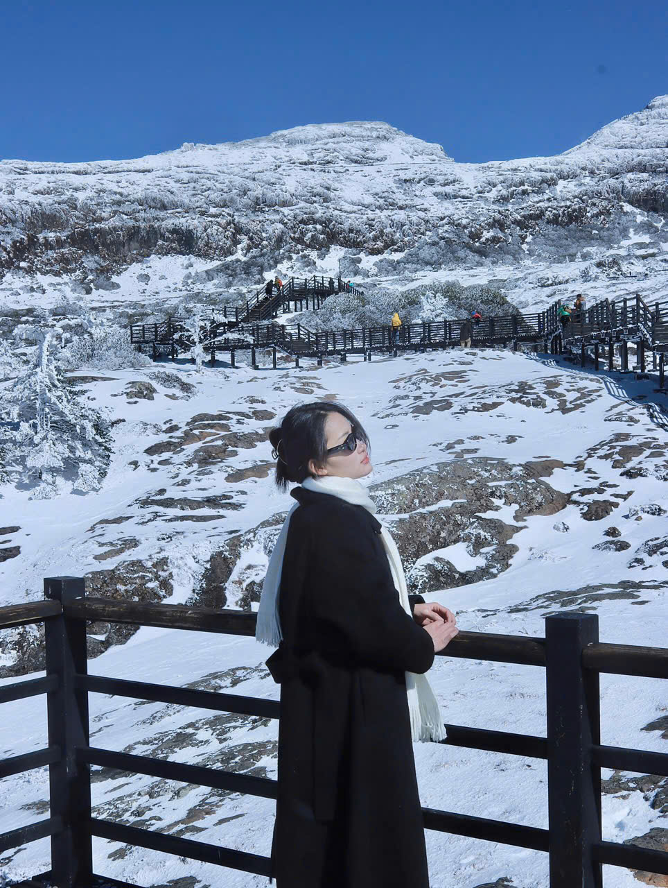 Kh&aacute;ch Việt kể chuyện đi ngắm tuyết tr&ecirc;n n&uacute;i cao hơn 4000m ở Trung Quốc, nhận x&eacute;t: 