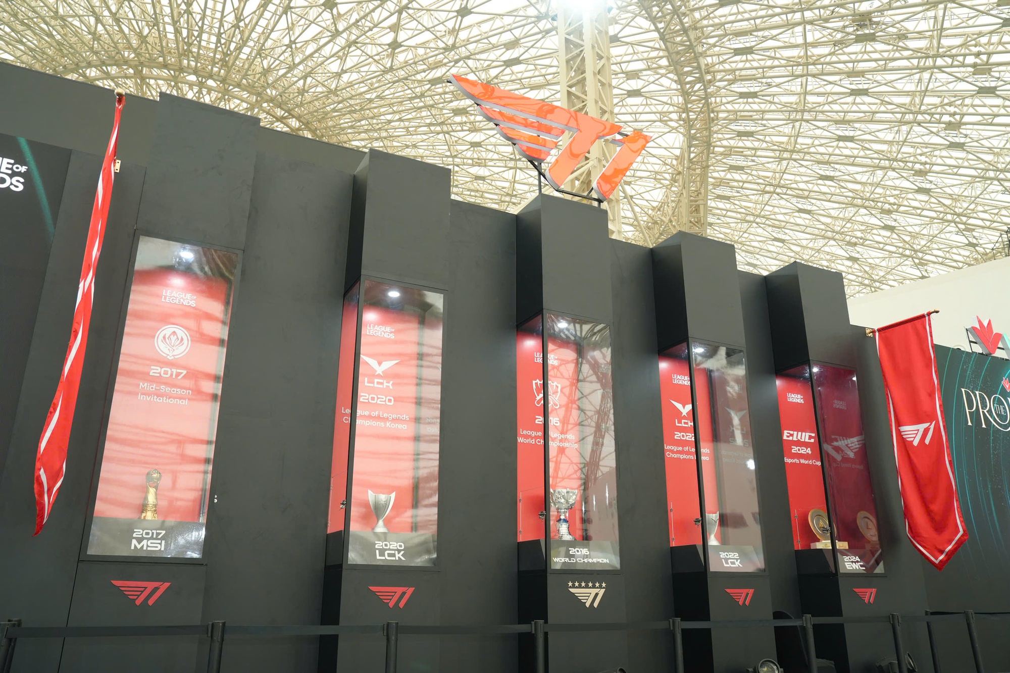 Fan meeting T1 tại Việt Nam: Sự kiện ho&agrave;nh tr&aacute;ng nhưng nhiều tranh c&atilde;i, ban tổ chức n&oacute;i g&igrave;?- Ảnh 3.