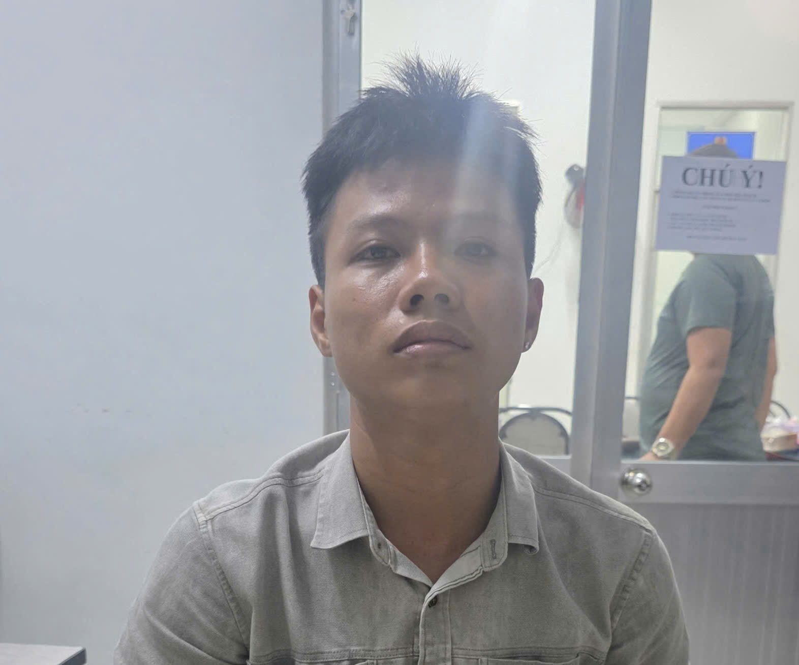 &Aacute;n mạng đau l&ograve;ng tại c&ocirc;ng ty chuyển ph&aacute;t nhanh ở T&acirc;y Ninh: Tạm giữ 3 đối tượng- Ảnh 2.