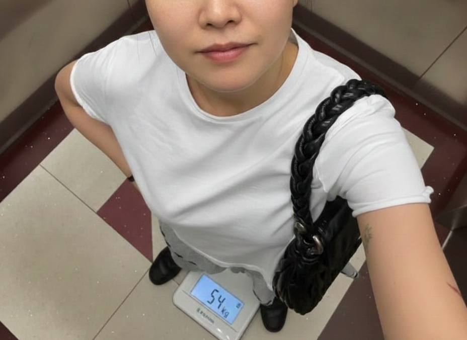 V&igrave; sao phụ nữ sau tuổi 40 "h&iacute;t kh&iacute; trời" cũng b&eacute;o? B&aacute;c sĩ khuy&ecirc;n: Ăn uống phải nhớ 5 điều!- Ảnh 1.