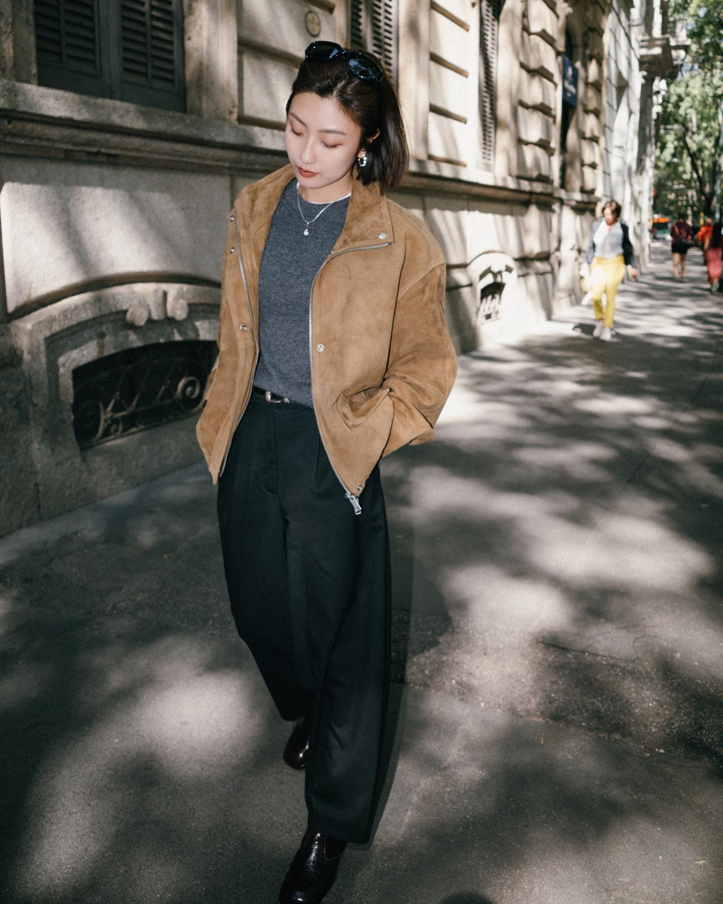 5 kiểu &aacute;o kho&aacute;c mặc ngo&agrave;i &aacute;o len gi&uacute;p chị em s&agrave;nh điệu hơn rất nhiều, ai cũng n&ecirc;n biết- Ảnh 8.