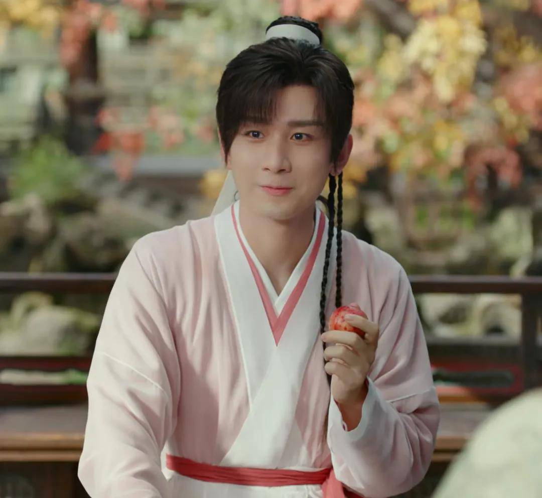 Nam diễn vi&ecirc;n thất bại nhất 2025: Đ&oacute;ng 3 phim flop cả 3, nhan sắc lẫn diễn xuất đều chạm đ&aacute;y- Ảnh 2.