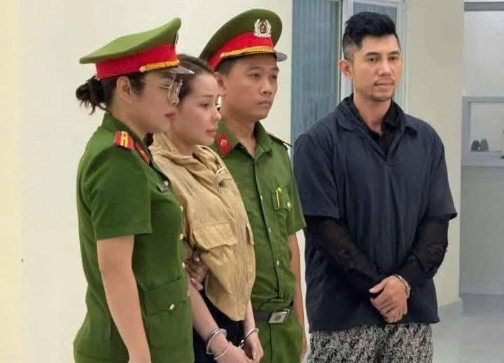 H&agrave;ng loạt doanh nh&acirc;n bị bắt, 2 "chiến thần" l&atilde;nh &aacute;n t&ugrave; v&agrave; những idol mạng vướng v&ograve;ng lao l&yacute; năm 2025- Ảnh 8.