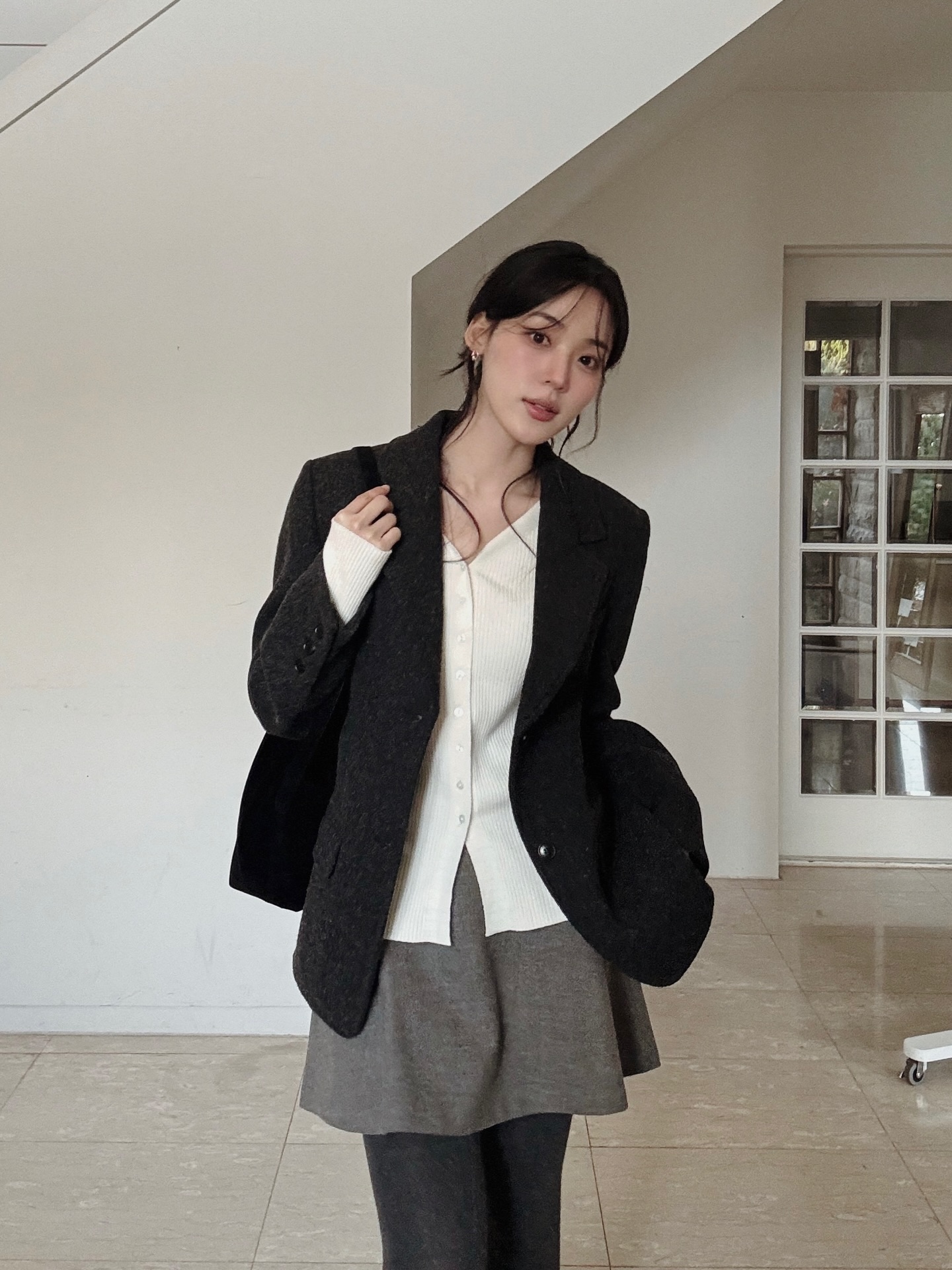 5 kiểu &aacute;o kho&aacute;c mặc ngo&agrave;i &aacute;o len gi&uacute;p chị em s&agrave;nh điệu hơn rất nhiều, ai cũng n&ecirc;n biết- Ảnh 4.