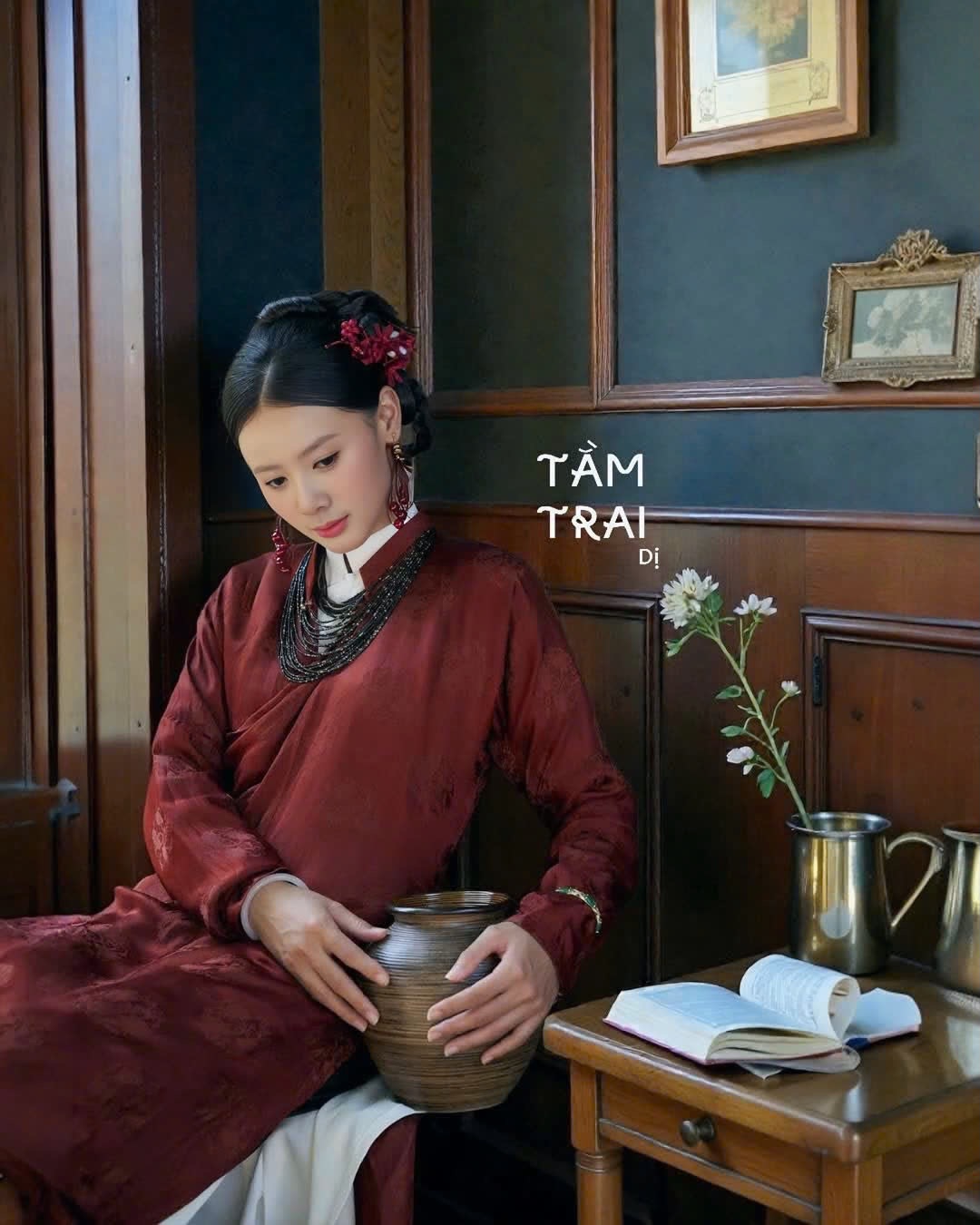 Gạt đi kiểu &aacute;o &ldquo;thị phi&rdquo;, nhiều local brand vẫn tinh tế t&aacute;i hiện &aacute;o d&agrave;i Ngũ th&acirc;n cảm hứng từ 