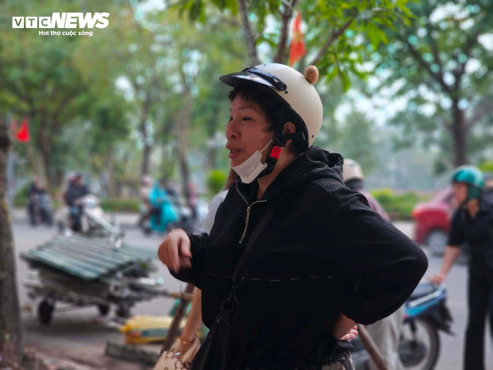 Người d&acirc;n ven Hồ Gươm bắt đầu di dời, b&agrave;n giao mặt bằng x&acirc;y quảng trường hơn 2ha- Ảnh 9.