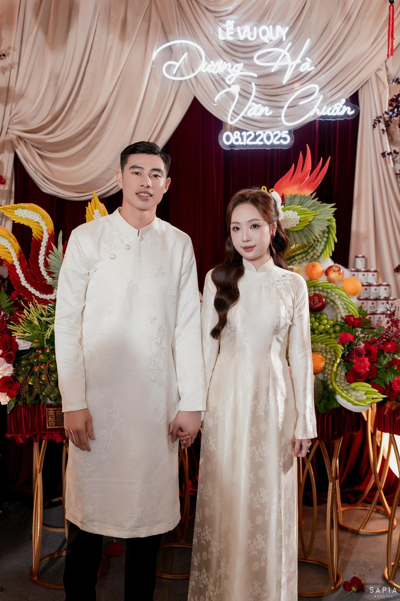 Thủ m&ocirc;n U23 Việt Nam l&agrave;m lễ ăn hỏi thạc sĩ hơn 3 tuổi, visual c&ocirc; d&acirc;u s&aacute;ng bừng, chuẩn 