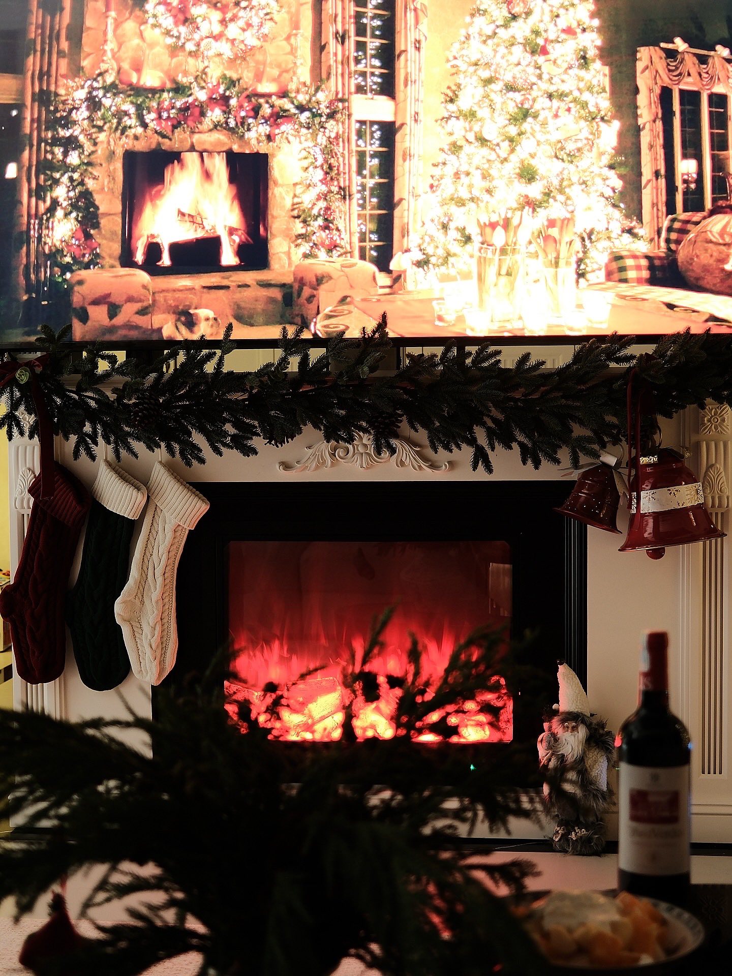 Bộ ảnh gi&aacute;ng sinh đẹp lung linh nh&agrave; Quế Ngọc Hải, ngắm biệt thự lộng lẫy nh&agrave; Th&agrave;nh Chung mới cho&aacute;ng- Ảnh 7.