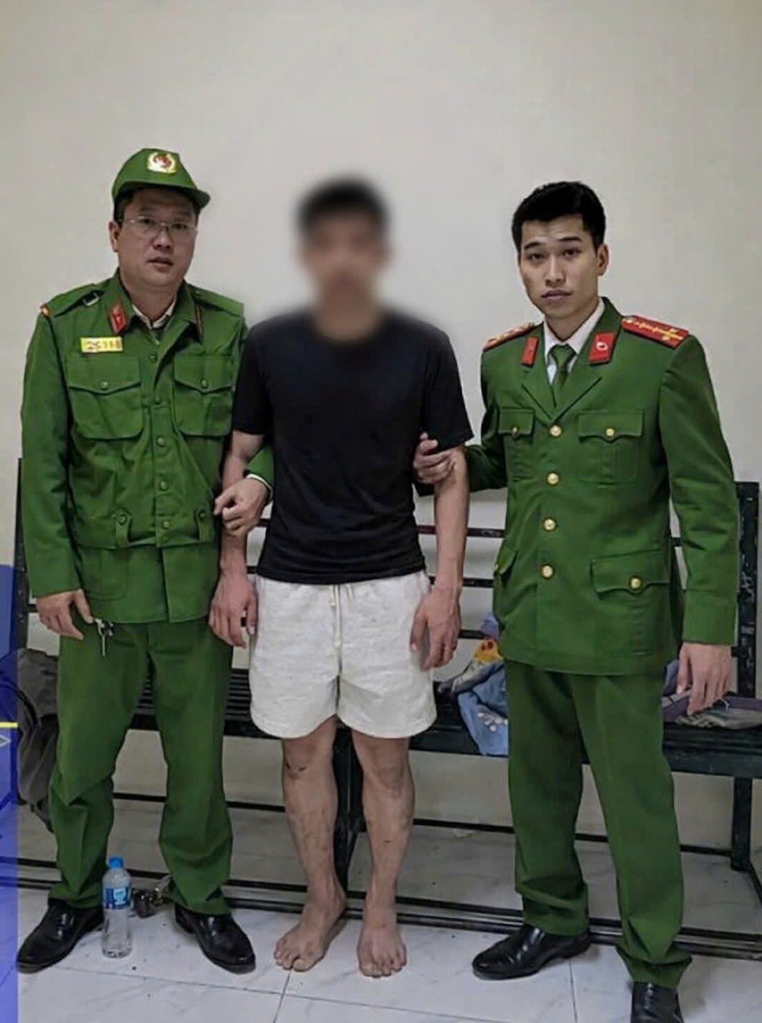 Bắt đối tượng sinh năm 2008 trộm 4 vợt Pickleball ở H&agrave; Nội- Ảnh 1.