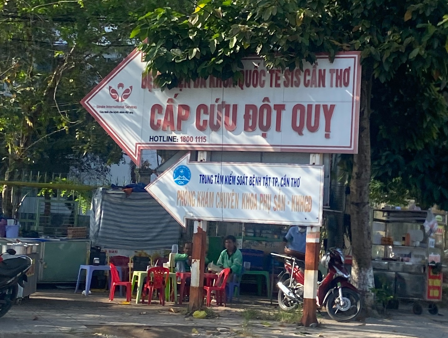 Cuộc gọi kh&ocirc;ng ai muốn nhận: &ldquo;Về đi con&hellip; ba bị đột quỵ rồi&rdquo;- Ảnh 2.